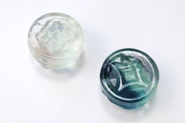 画像4: 置物 ミニ彫り物 フローライト バラ 1個 薔薇 ローズ 愛情 情熱 金運 夢叶う 癒し 浄化 天然石 品番: 15553 (4)