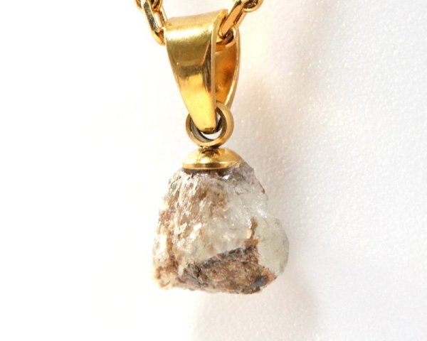画像2: ペンダントトップ フェナカイト原石 ロシア産 1.35ct GD 日本製 不変 完全 達成 品番:15689 (2)