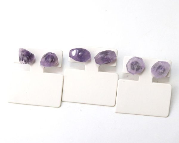 画像4: 【自社製アクセサリー10点以上でクーポン使用後30％OFF対象商品（クーポン番号：AC30）】ピアス　ローズアメジスト　さざれピアス　カット　SV　突き刺し型　マダガスカル産　日本製　恋愛　癒し　ジュエリー　天然石　品番： 15700 (4)