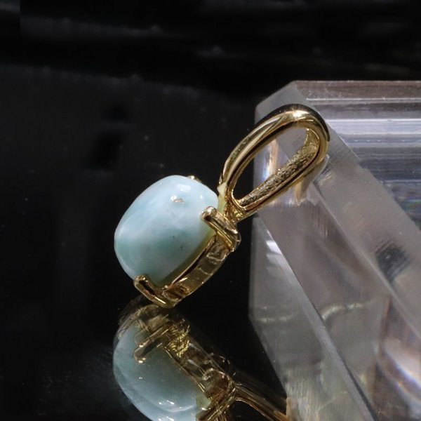 画像2: 【自社製アクセサリー10点以上でクーポン使用後30%OFF対象商品(クーポン番号:AC30)】ペンダントトップ ラリマー ラウンドカット 約7mm ドミニカ産 ケース付き ステンレス ゴールド 日本製 不安をやわらげる 浄化 パワーストーン 天然石 ※ポイント対象外 品番:16010 (2)