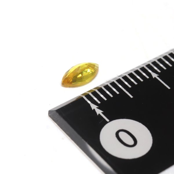 画像4: ルース ファンシーサファイヤ イエロー マーキスカット 約3×6mm スリランカ産 ケース付き 誠実 慈愛 徳望 天然石 品番:16200 (4)