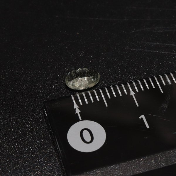 画像4: ルース リビアングラス オーバルカット 約4x6mm リビア砂漠産 ケース付き  ポジティブ 直感力 ヒーリング ジュエリー 天然石 品番:16299 (4)
