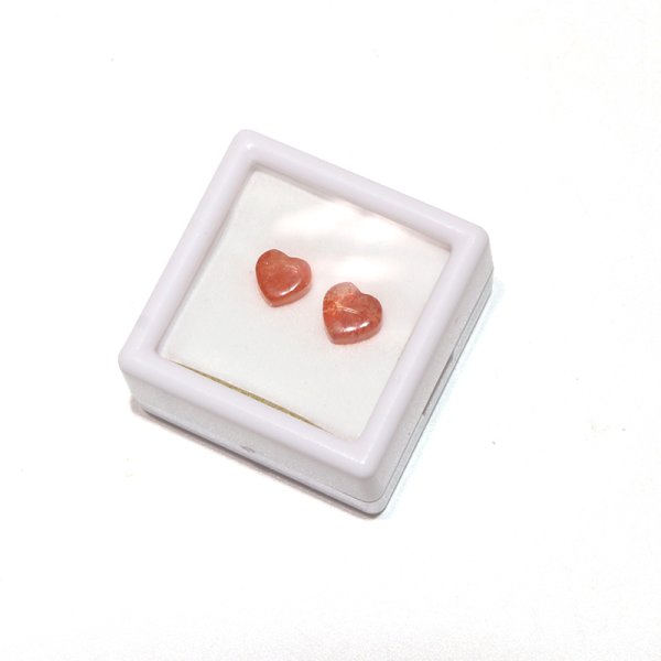 画像4: ルース　サンストーン　ハート型　タンザニア産　ケース付き　2個　癒し　浄化　サポート　パワーストーン　天然石　品番：16493 (4)