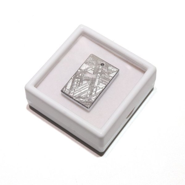 画像4: 【現品限り】プレート ギベオン<ナミビア産> シルバー 約27×18mm 穴あき ケース付き 宇宙のパワー 隕石 パワーストーン 天然石 品番:16543 (4)