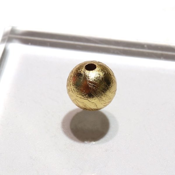 画像4: 【現品限り】バラ石 ギベオン<ナミビア産> ゴールド 丸 約10mm 穴あき 一粒売り 宇宙のパワー 隕石 パワーストーン 天然石 品番:16551 (4)