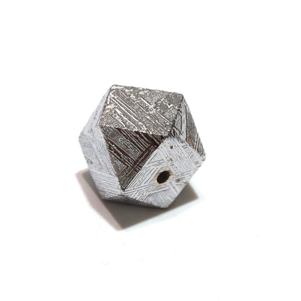 画像2: バラ石 ギベオン<ナミビア産> シルバー カット 約8mm 穴あき 一粒売り 宇宙のパワー 隕石 パワーストーン 天然石 品番:16607 (2)