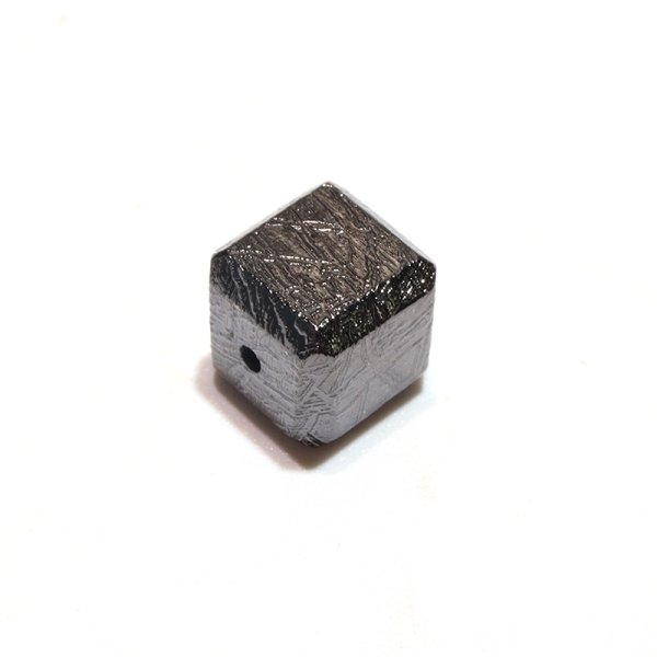 画像2: バラ石 ギベオン<ナミビア産> ブラック 正方形 約8mm 穴あき 一粒売り 宇宙のパワー 隕石 パワーストーン 天然石 品番:16620 (2)