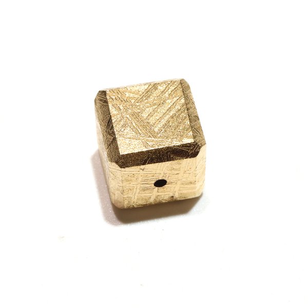 画像2: バラ石 ギベオン<ナミビア産> ゴールド 正方形 約10mm 穴あき 一粒売り 宇宙のパワー 隕石 パワーストーン 天然石 品番:16622 (2)