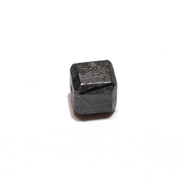 画像4: バラ石 ギベオン<ナミビア産> ブラック 正方形 約6mm 穴あき 一粒売り 宇宙のパワー 隕石 パワーストーン 天然石 品番:16616 (4)