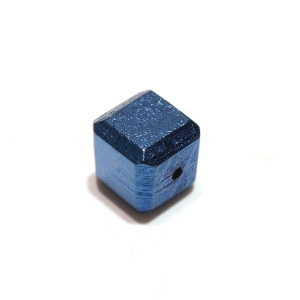 画像4: バラ石 ギベオン<ナミビア産> ブルー 正方形 約8mm 穴あき 一粒売り 宇宙のパワー 隕石 パワーストーン 天然石 品番:16619 (4)