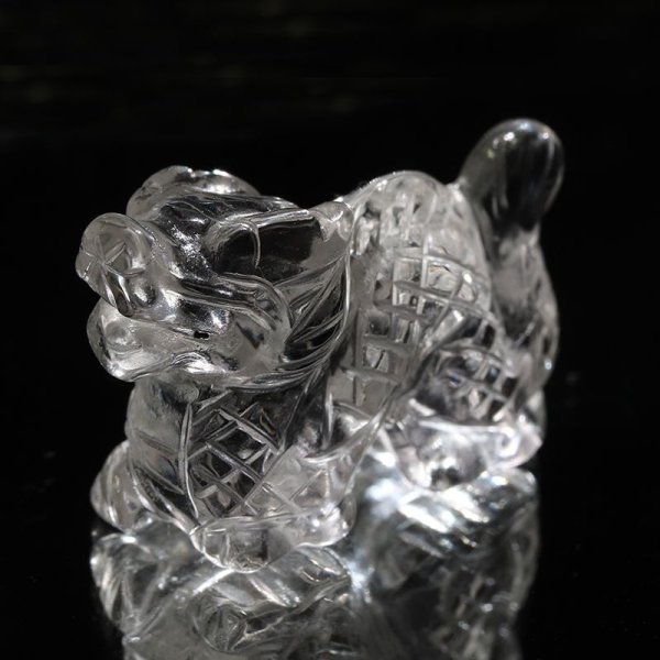 画像2: 置物 彫り物 水晶 約40×25mm 龍 風水 運気 金運 財運 パワーストーン 品番:16628 (2)