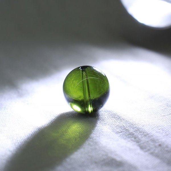 画像5: 【現品限り】バラ石 モルダバイト<チェコ産> 約11mm 約1.60g 証明書付き 才能 能力 魔除け 厄除け パワーストーン 天然石 ※社内在庫 品番:16758 (5)