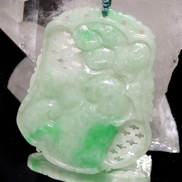 画像2: ネックレス 天然翡翠 コウモリ ミャンマー産 ヒスイ 人生 成功 守護 パワーストーン 天然石 品番:17032 (2)