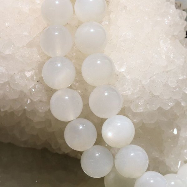 画像4: ブレス　ホワイトムーンストーン＜スリランカ産＞　丸　約7.5mm　平和　穏やかさ　癒し　恋愛　パワーストーン　天然石　品番：17104 (4)