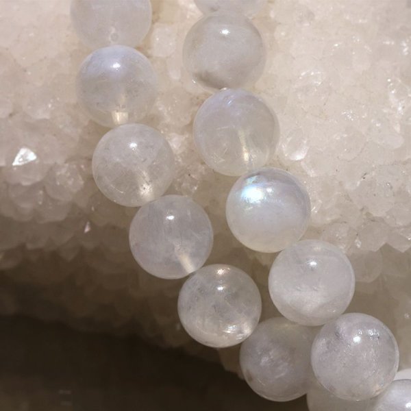 画像4: ブレス　ムーンストーン（ホワイトラブラドライト）＜インド産＞　丸　約8.5mm　平和　穏やかさ　癒し　恋愛　パワーストーン　天然石　品番：17114 (4)