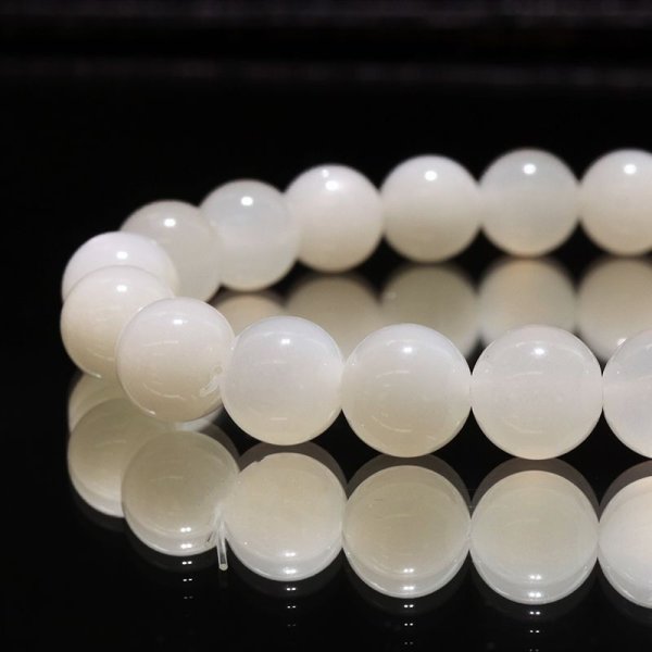 画像2: ブレス　ホワイトムーンストーン＜スリランカ産＞　丸　約7.5mm　平和　穏やかさ　癒し　恋愛　パワーストーン　天然石　品番：17104 (2)