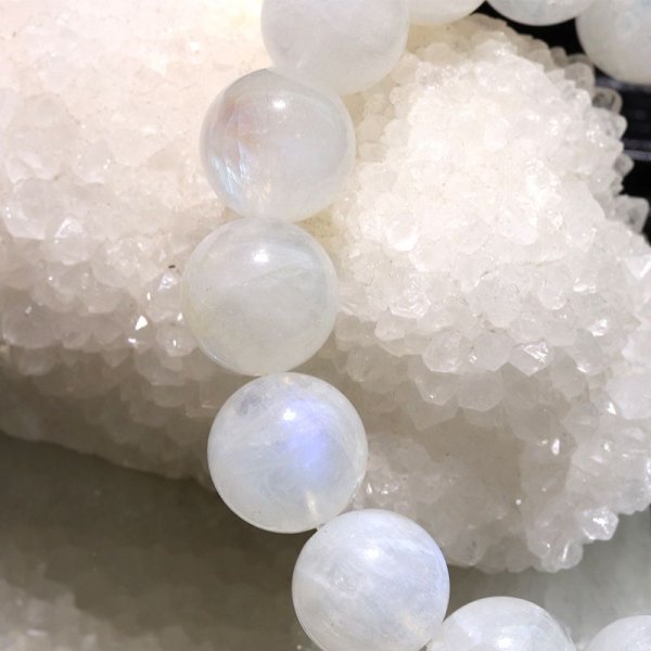 画像4: ブレス　ムーンストーン（ホワイトラブラドライト）＜インド産＞　丸　約12.5mm　平和　穏やかさ　癒し　恋愛　パワーストーン　天然石　品番：17119 (4)