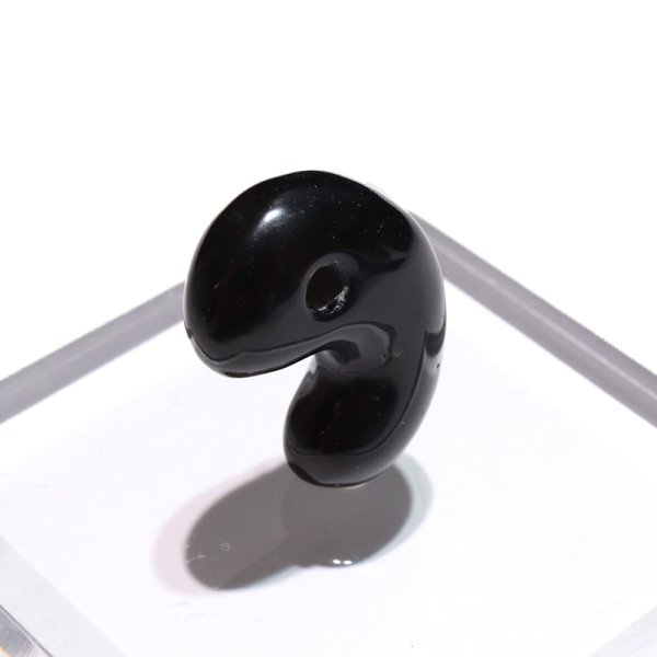画像3: 勾玉 モリオン 約20mm 黒水晶 穴あき 最強 魔よけ 浄化 パワーストーン 天然石 品番:17144 (3)