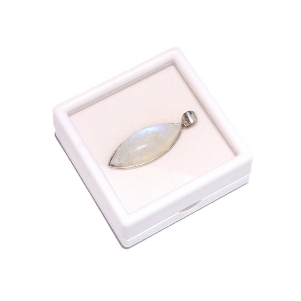 画像4: 【自社製アクセサリー10点以上でクーポン使用後30％OFF対象商品（クーポン番号：AC30）】ペンダントトップ　ロイヤルブルームーンストーン　マーキスカット　スリランカ産　silver925　ゴールド　ケース付き　日本製　人間の情緒　社交性　喜び　パワーストーン　天然石　品番：17203 (4)