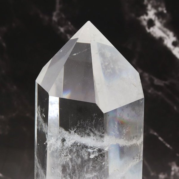画像2: 置物 水晶 六角柱 ブラジル産 台付き 浄化 クォーツ パワーストーン 天然石  品番:17453 (2)