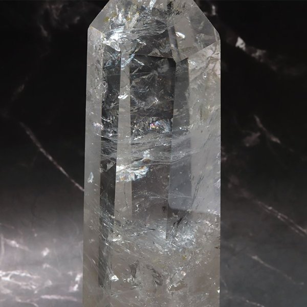画像3: 置物 水晶 六角柱 ブラジル産 台付き 浄化 クォーツ パワーストーン 天然石  品番:17454 (3)
