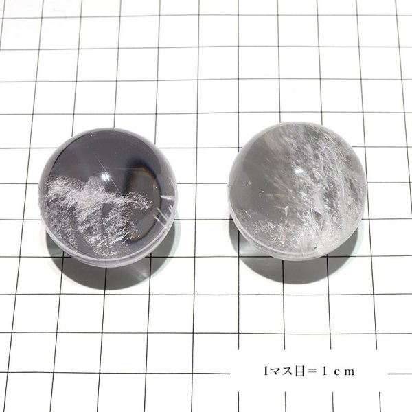 画像4: 丸玉 水晶 約30mm ブラジル産 浄化 クォーツ パワーストーン 天然石 品番:17557 (4)