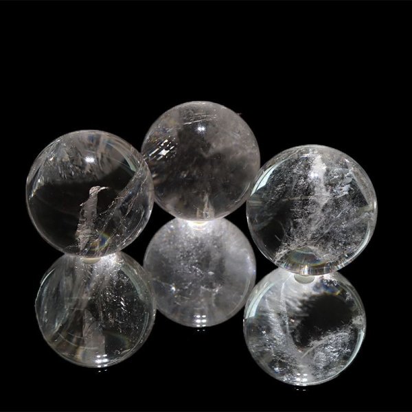 画像2: 丸玉 水晶 約32mm ブラジル産 浄化 クォーツ パワーストーン 天然石 品番:17553 (2)