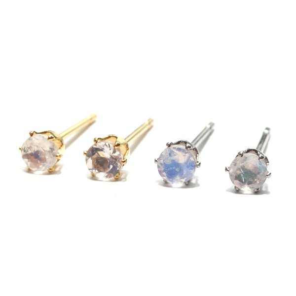 画像2: 誕生石ピアス ムーンストーン 約3mm 突き刺し型 ステンレス シルバー 日本製 6月誕生石 人間の情緒 社交性 喜び パワーストーン 天然石 品番:17636 (2)