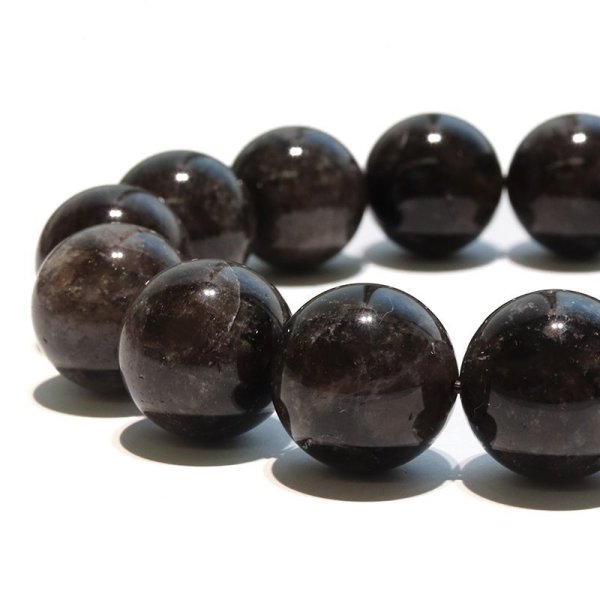 画像2: 【日本銘石】ブレス 山梨黒平黒水晶<山梨県> 草入り Aランク 丸 約15mm 手磨き 桐箱付き 原石付き 証明書付き 浄化 厄除け 邪気払い パワーストーン 天然石 品番:17942 (2)