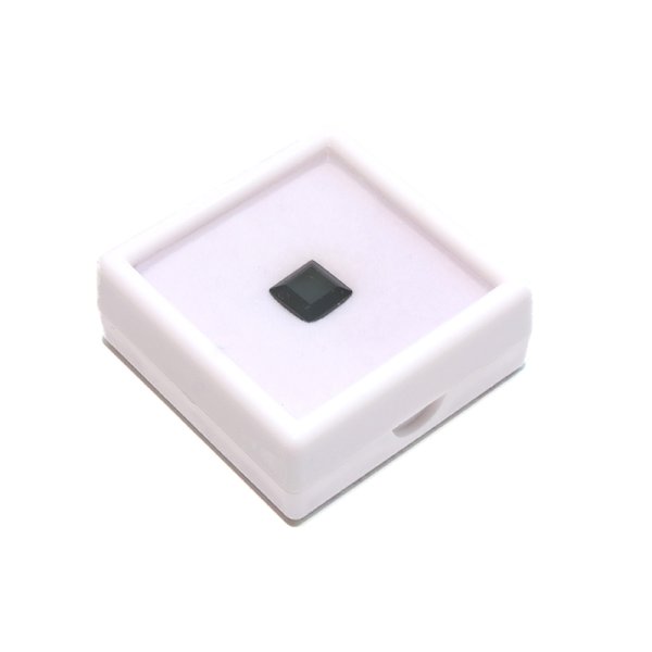 画像4: 【現品限り】ルース　天然モリオン　スクエアカット　約8×8mm　ブラジル産　ケース付き　最強　魔よけ　浄化　パワーストーン　天然石　品番：18231 (4)