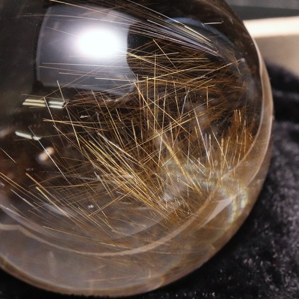 画像2: 【一点物】丸玉 ルチル入りマニハール水晶 インド マニハール地方産 約48mm ヒマラヤ水晶 品番:19081 (2)