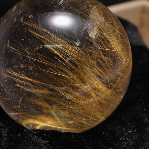 画像2: 【一点物】丸玉　ルチル入りマニハール水晶　インド　マニハール地方産　約34mm　桐箱入り　ヒマラヤ水晶　品番：19089 (2)