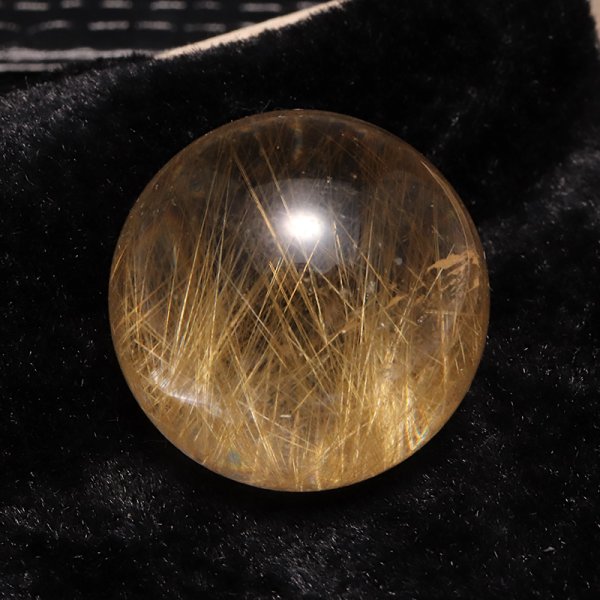 画像2: 【一点物】丸玉 ルチル入りマニハール水晶 インド マニハール地方産 約26mm 桐箱入り ヒマラヤ水晶 品番:19100 (2)