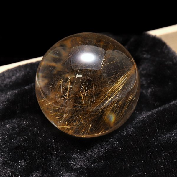 画像3: 【一点物】丸玉 ルチル入りマニハール水晶 インド マニハール地方産 約30mm 桐箱入り ヒマラヤ水晶 品番:19094 (3)