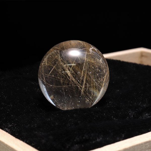 画像3: 【一点物】丸玉 ルチル入りマニハール水晶 インド マニハール地方産 約22mm 桐箱入り ヒマラヤ水晶 品番:19110 (3)