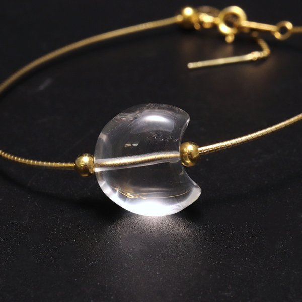 画像3: 天然石パーツ 月(ムーン) 水晶 小 約1.2〜1.4cm×約1.3〜1.4cm 品番:19246 (3)