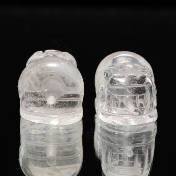 画像2: 天然石パーツ 貔貅(ヒキュウ) 水晶 横穴 約1cm×約1.5cm 品番:19253 (2)