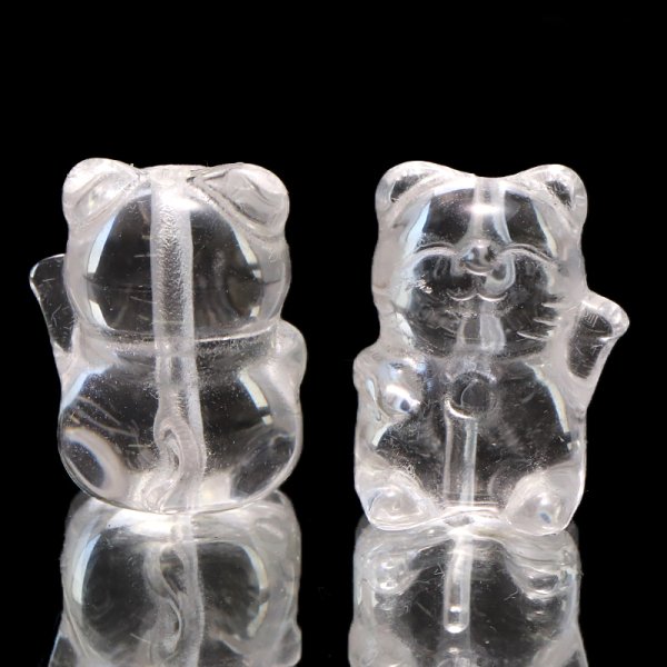 画像2: 天然石パーツ 招き猫 水晶 縦穴 約1.3cm×約1.7cm 品番:19250 (2)