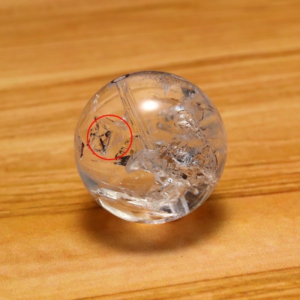 画像2: バラ石 水入り水晶 丸 約18.5mm 穴あり 品番:19265 (2)