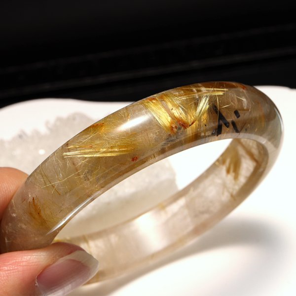 画像4: 【一点物】クローズドバングル　ルチルクォーツ＜ブラジル産＞　幅　約13.5mm　ケース付き　品番：19385 (4)