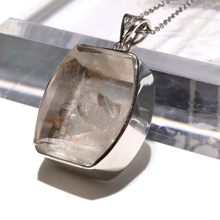 ペンダントトップ フェナカイト 約4mm ロシア産 silver925 シルバー