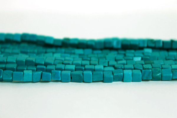 画像3: 連　ターコイズ　正方形　4×4mm　　※ポイント対象外　品番： 8341 (3)