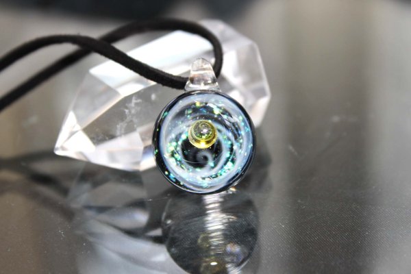 画像4: 宇宙を閉じ込めたガラスのペンダントトップ D  品番: 7608 (4)