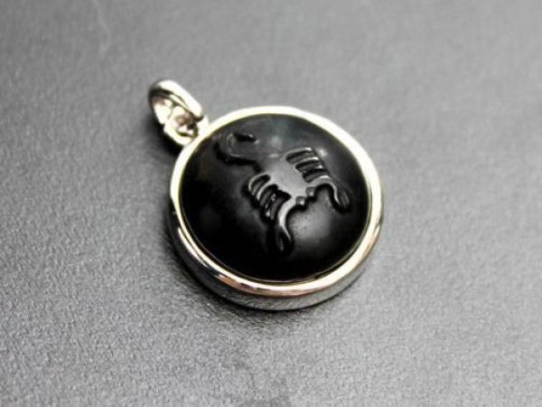 画像2: オブシディアン使用★星座のペンダントトップ さそり座(SV枠)  品番: 7921 (2)