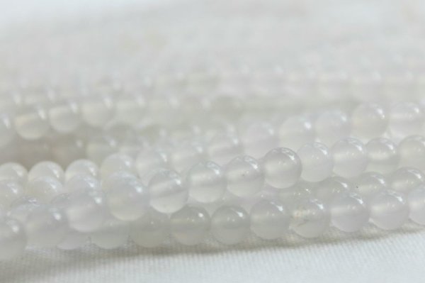 画像4: 連 ホワイトカルセドニー  丸  6mm    品番: 4485 (4)