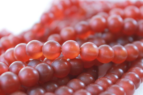画像2: 【売切50%OFF(表示価格が割引後の金額)】連 カーネリアン(つや消し)  丸  6mm    ※割引クーポン・ポイント付与対象外 品番: 3958 (2)
