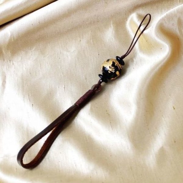 画像2: 茶 革ひもストラップ 四神 青龍 オニキス(金) 18mm    品番: 9727 (2)
